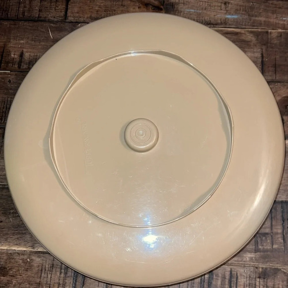 Two Pieces of Cool Ass Vintage Tupperware! Quart Pitcher  and Chip / Dip Tray - Picture 6 of 11